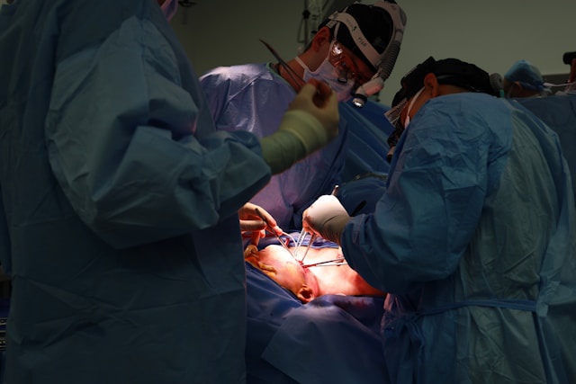 Comprendre les dangers potentiels de la chirurgie ORL : un guide essentiel